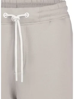 Short taupe