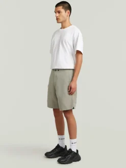 Short taupe