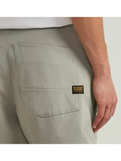 Short taupe
