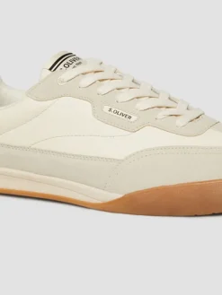 Sneakers beige