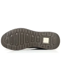 Sneakers bruin