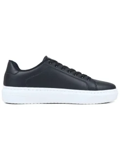 Sneakers "Phoenix" zwart